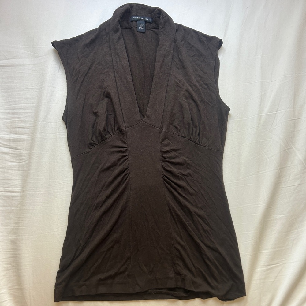 Banana Republic Brown Sleeveless V-Neck Women's Top